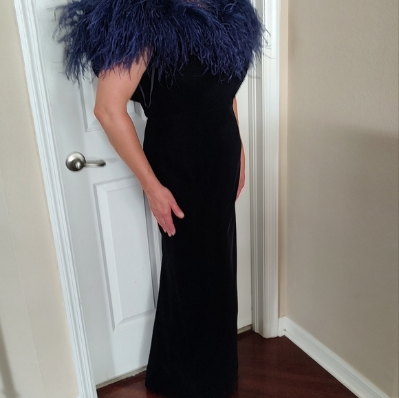 Victor Costa Velvet Evening Dress - Picture 2 of 5